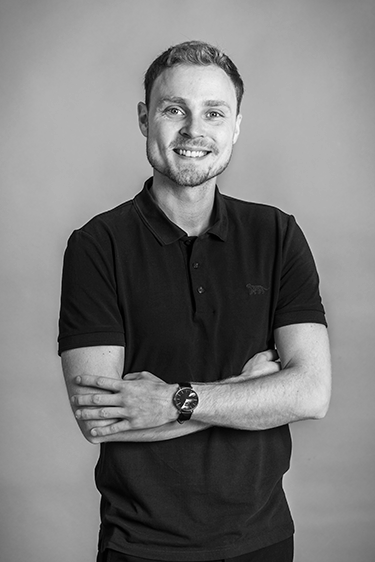 Portræt af Jonas Brammer, seniorrådgiver i KommPress